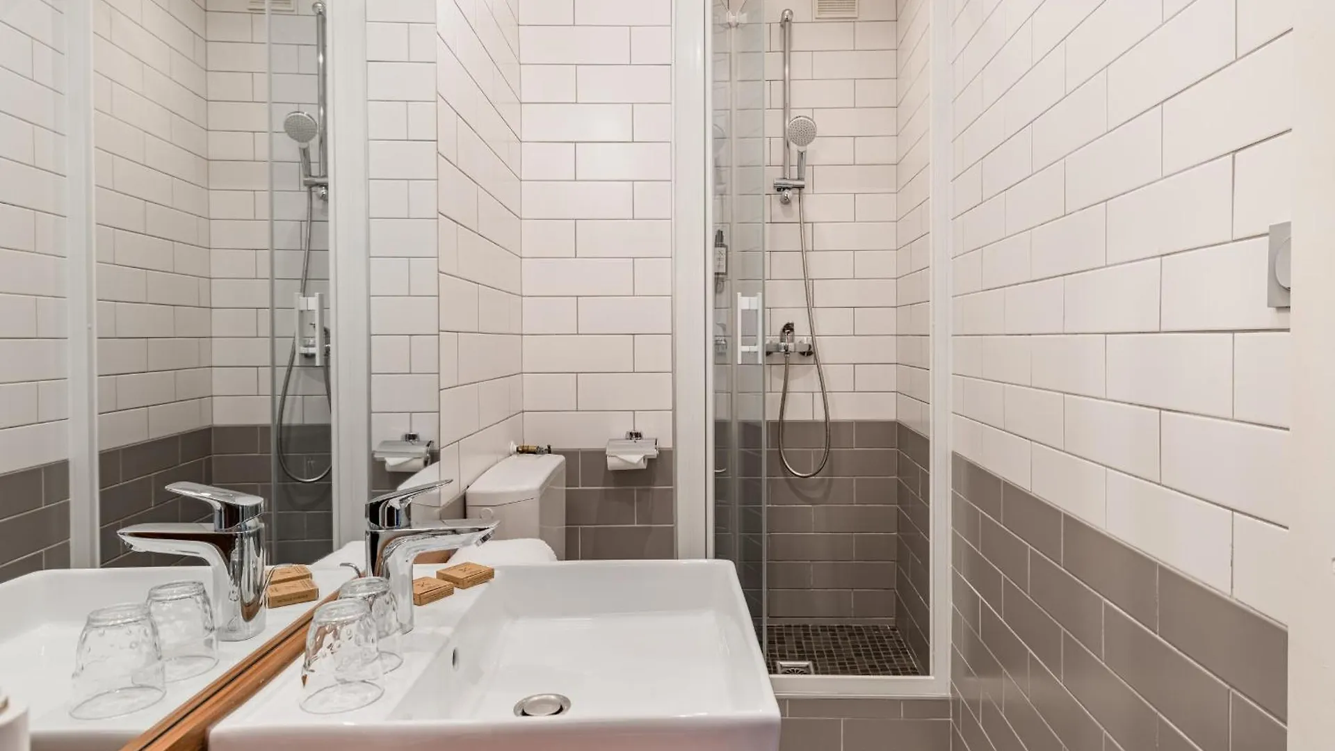 Globe Et Cecil Hotel Lyon 4*,  France