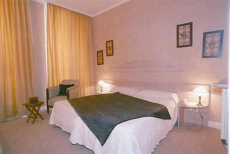 Globe Et Cecil Hotel Lyon 4*,  France